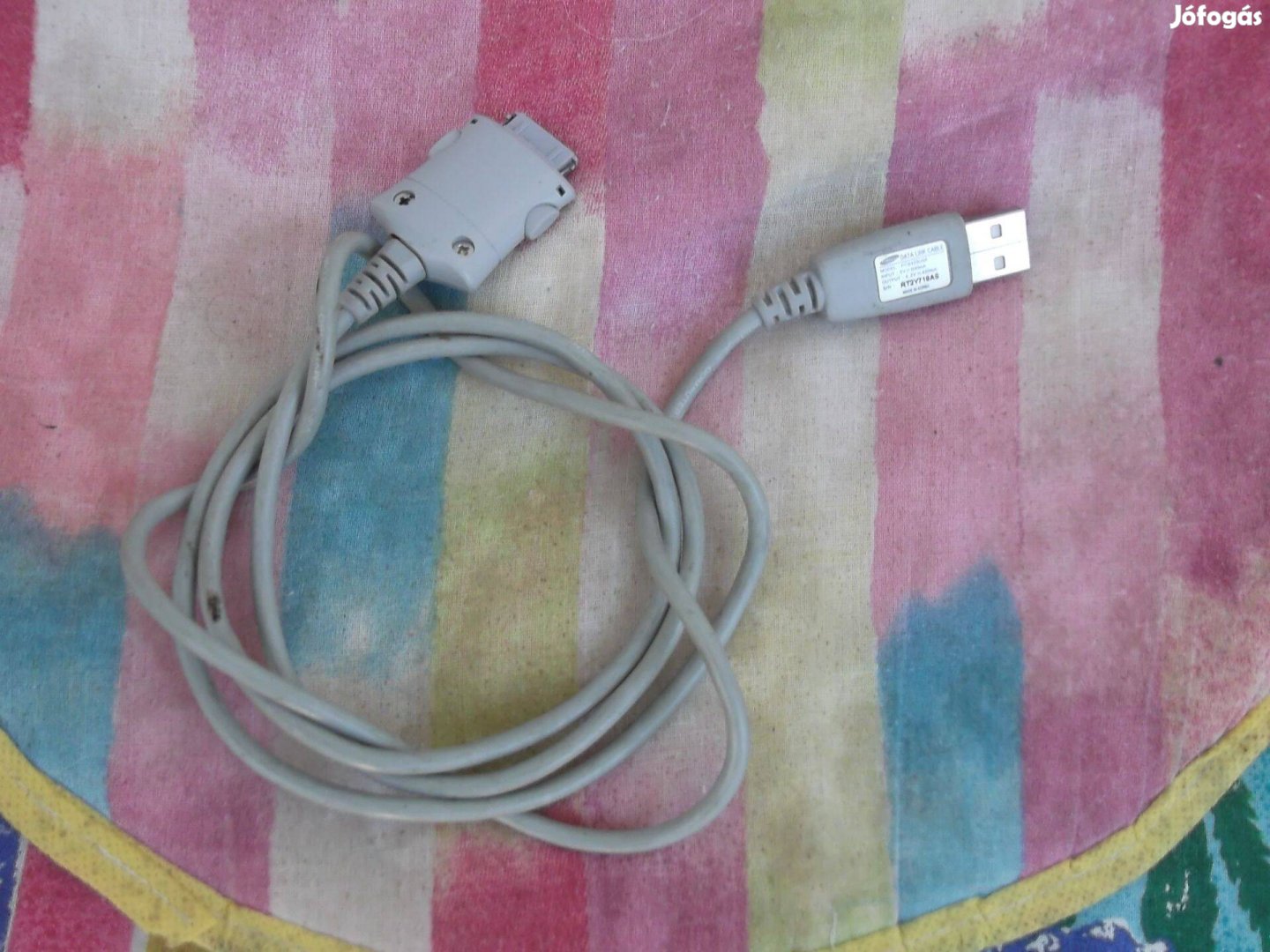 Eladó egy Samsung ritkaságokhoz adatkábel, a leírásban
