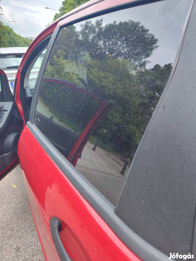 Eladó egy automata Mercedes lengyel rendszámmal