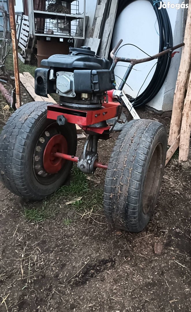 Eladó egy briggs 6 LE rotakapációs traktor 