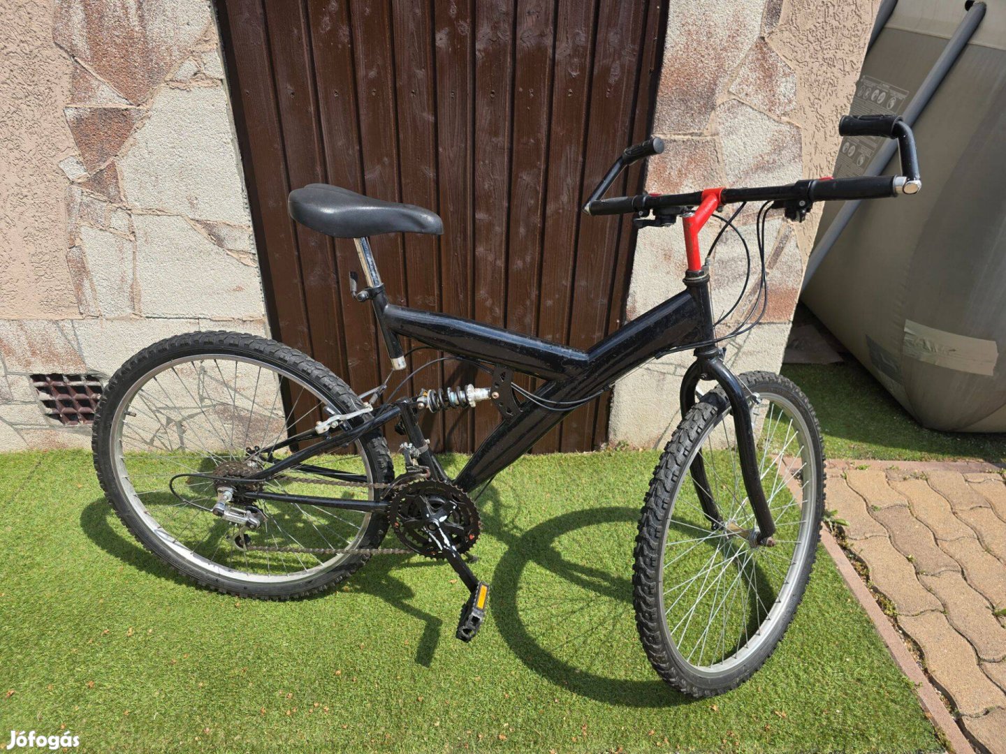 Eladó egy brutálisan egyedi, rugózott MTB bringa 26"
