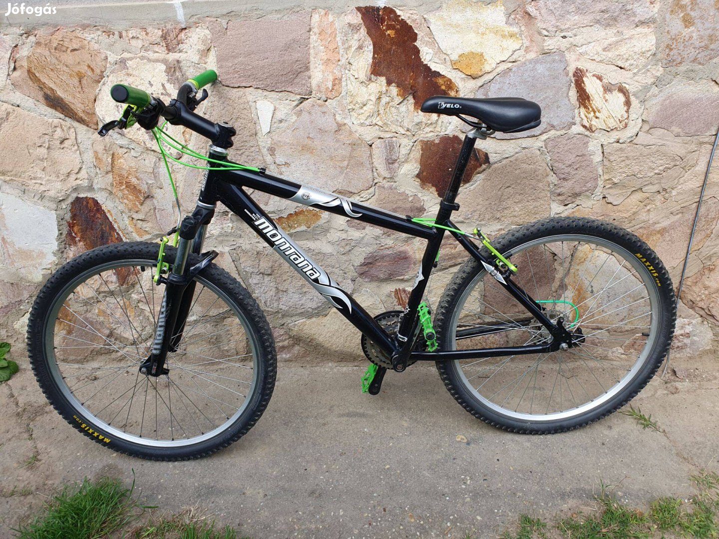 Eladó egy egyedi építésű Montana kerékpár MTB