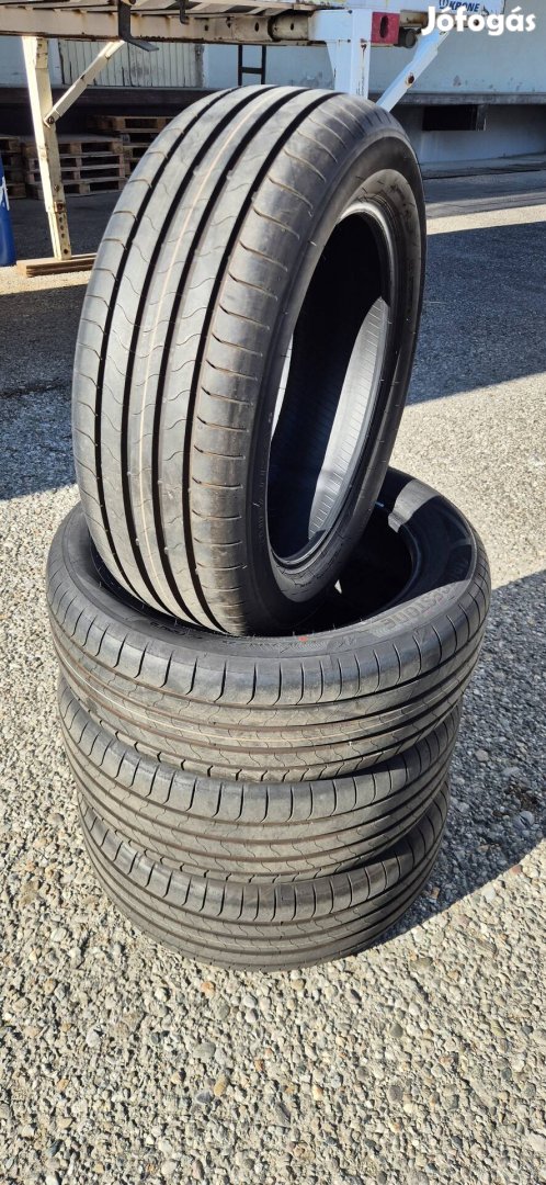 Eladó egy garnitúra Bridgestone 225/55 R18 nyárigumik 