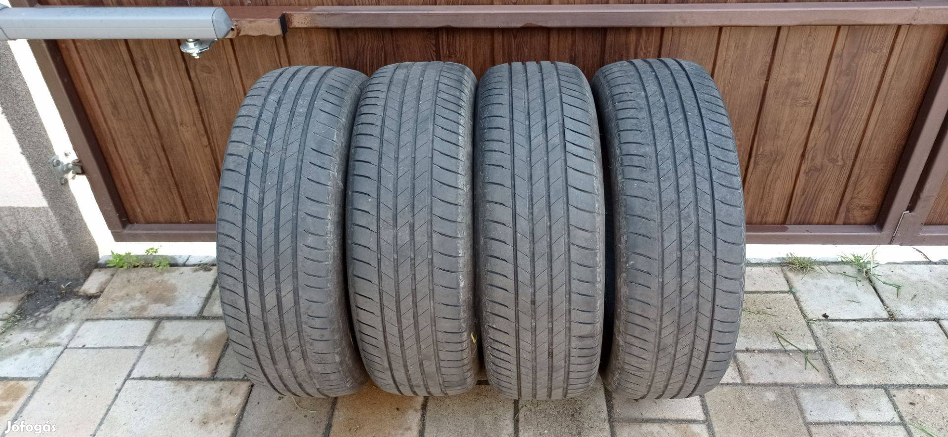 Eladó egy garnitúra / 4 db / Bridgestone Turanza T005 215/60 R17 96H -  XVII. kerület, Budapest