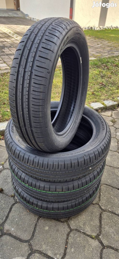 Eladó egy garnitúra szinte új Falken 175/65 R17 nyárigumik