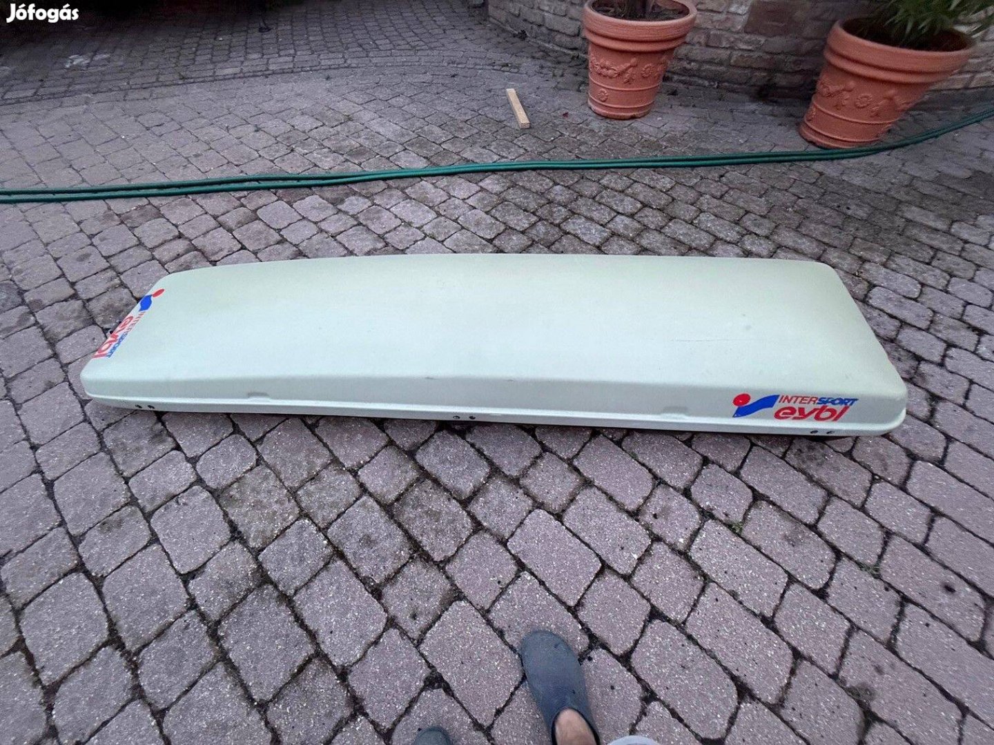 Eladó egy használt, megkímélt tetőbox