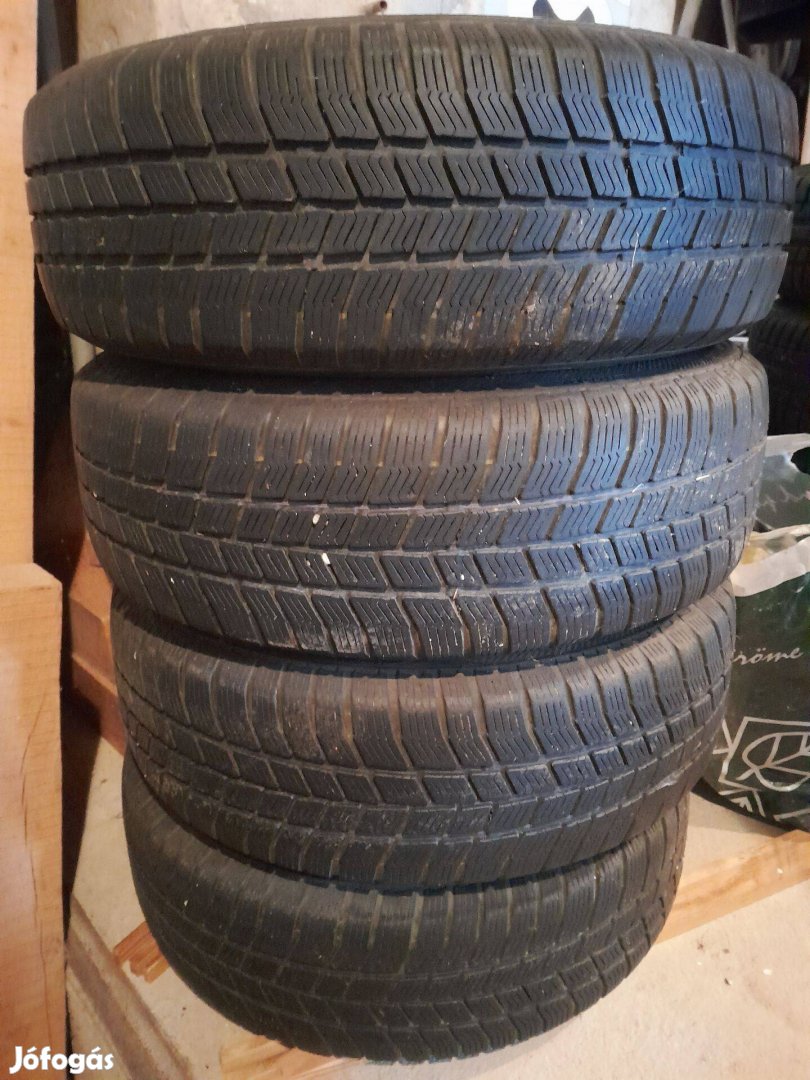 Eladó egy használt téli gumigarnitura