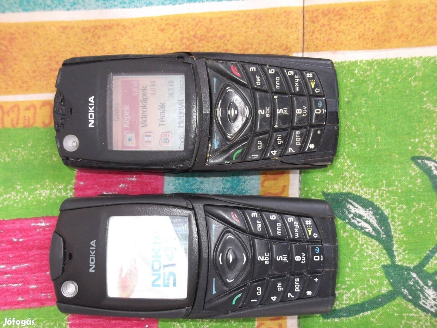 Eladó egy igazi Nokia 5140i és egy Nokia 5140i makett