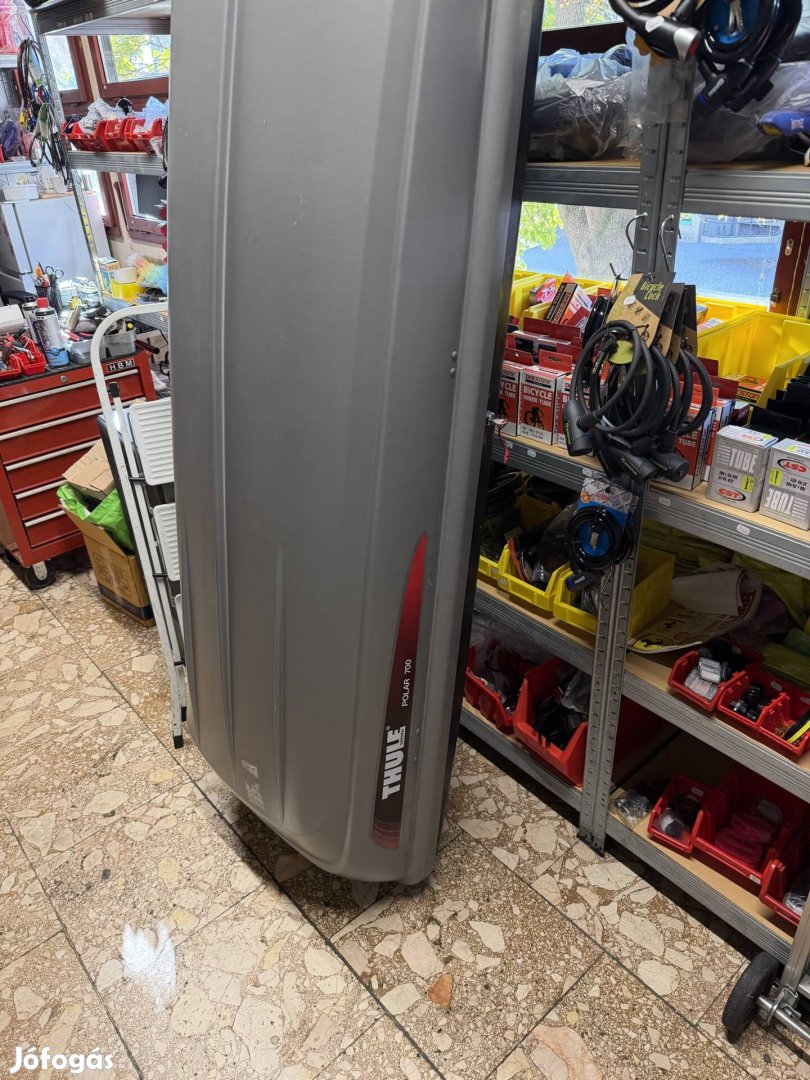 Eladó egy jó állapotú nagyméretü Thulle tetőbox!