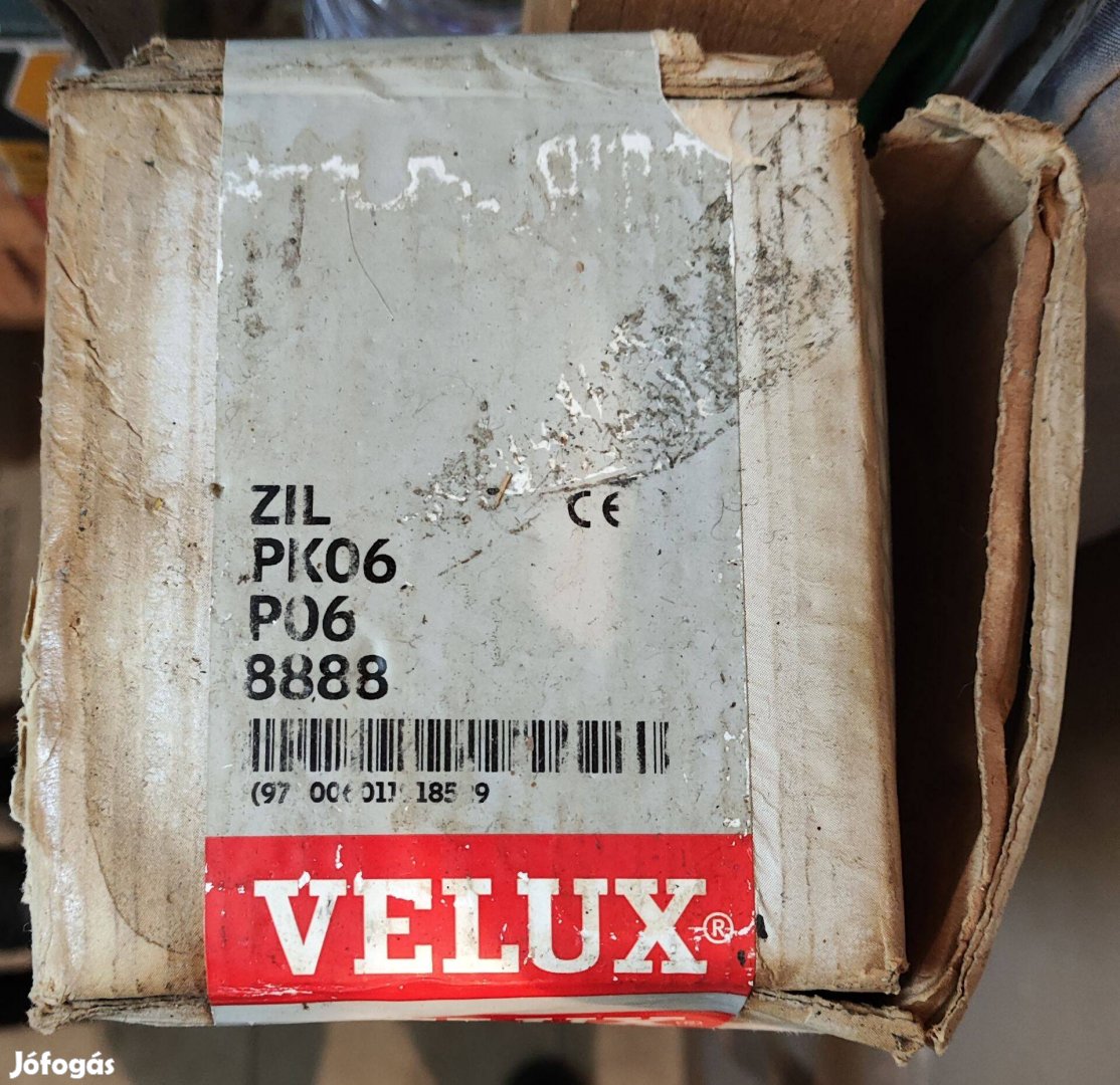 Eladó egy kibontott, de nem használt Velux szúnyogháló