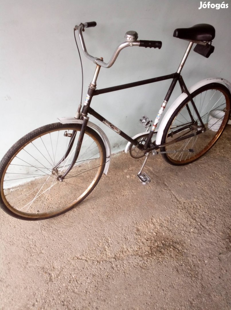 Eladó egy mondial Csepel férfi 28 as kerékpár