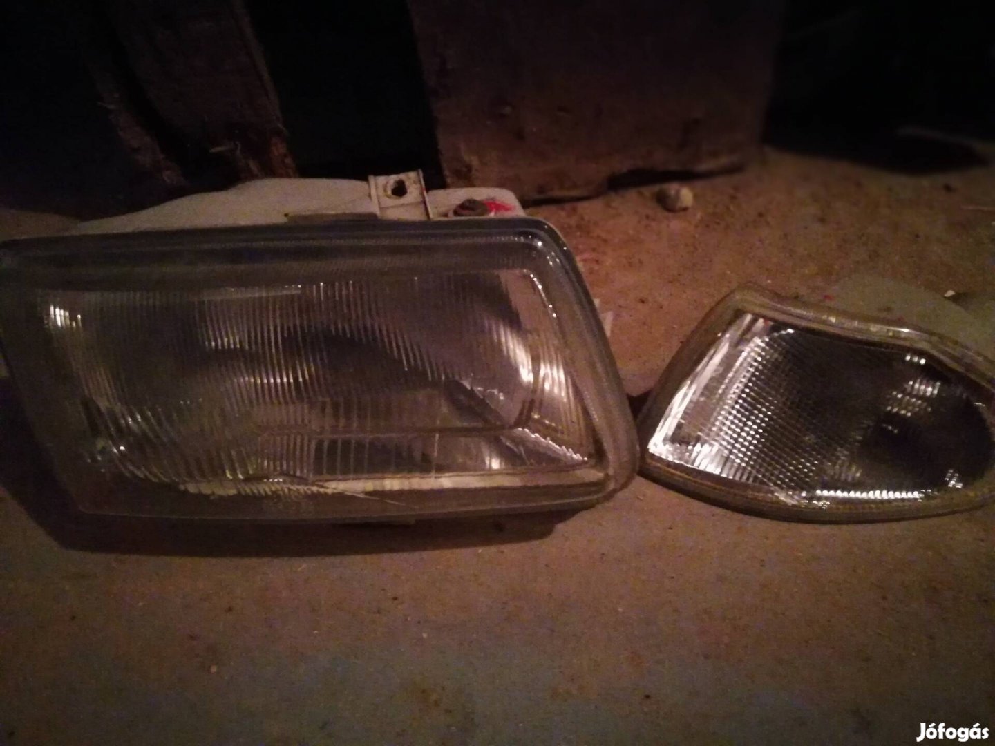 Eladó egy nagyon szép állapotban lévő opel Astra lámpa.