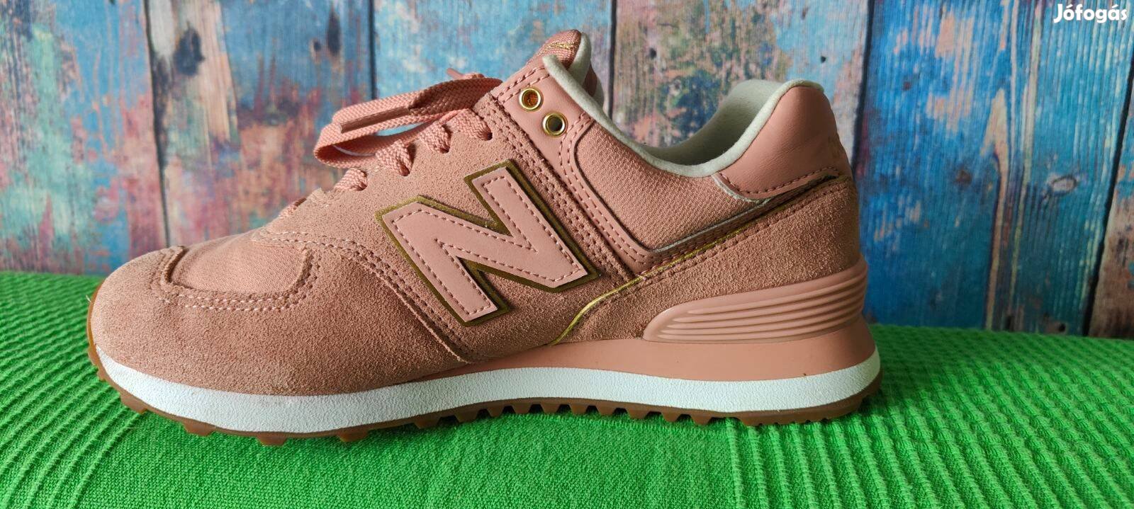 Eladó egy női New Balance 574 cipő 37,5 méretben!