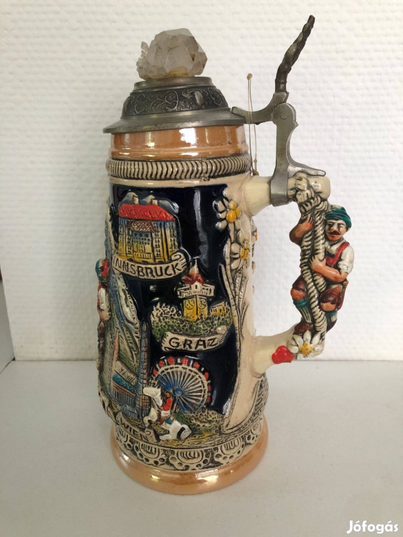 Eladó egy ón fedeles kézzel festett majolika díszkorsó King