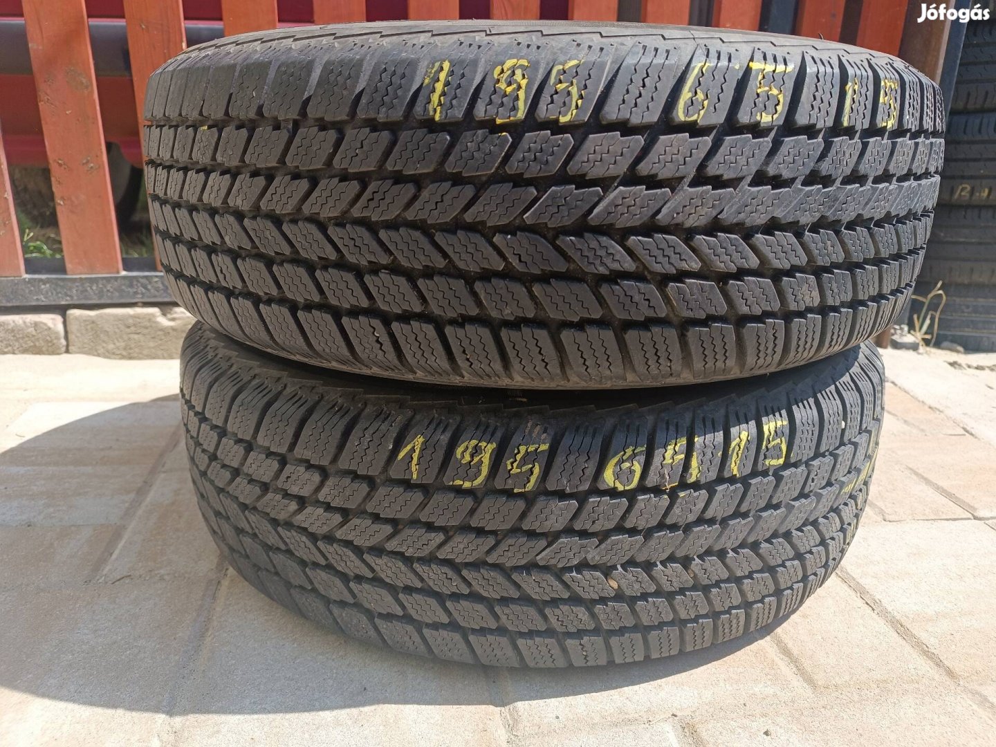 Eladó egy pár 195/65 R15 téli Maxxis Wintermaxx 