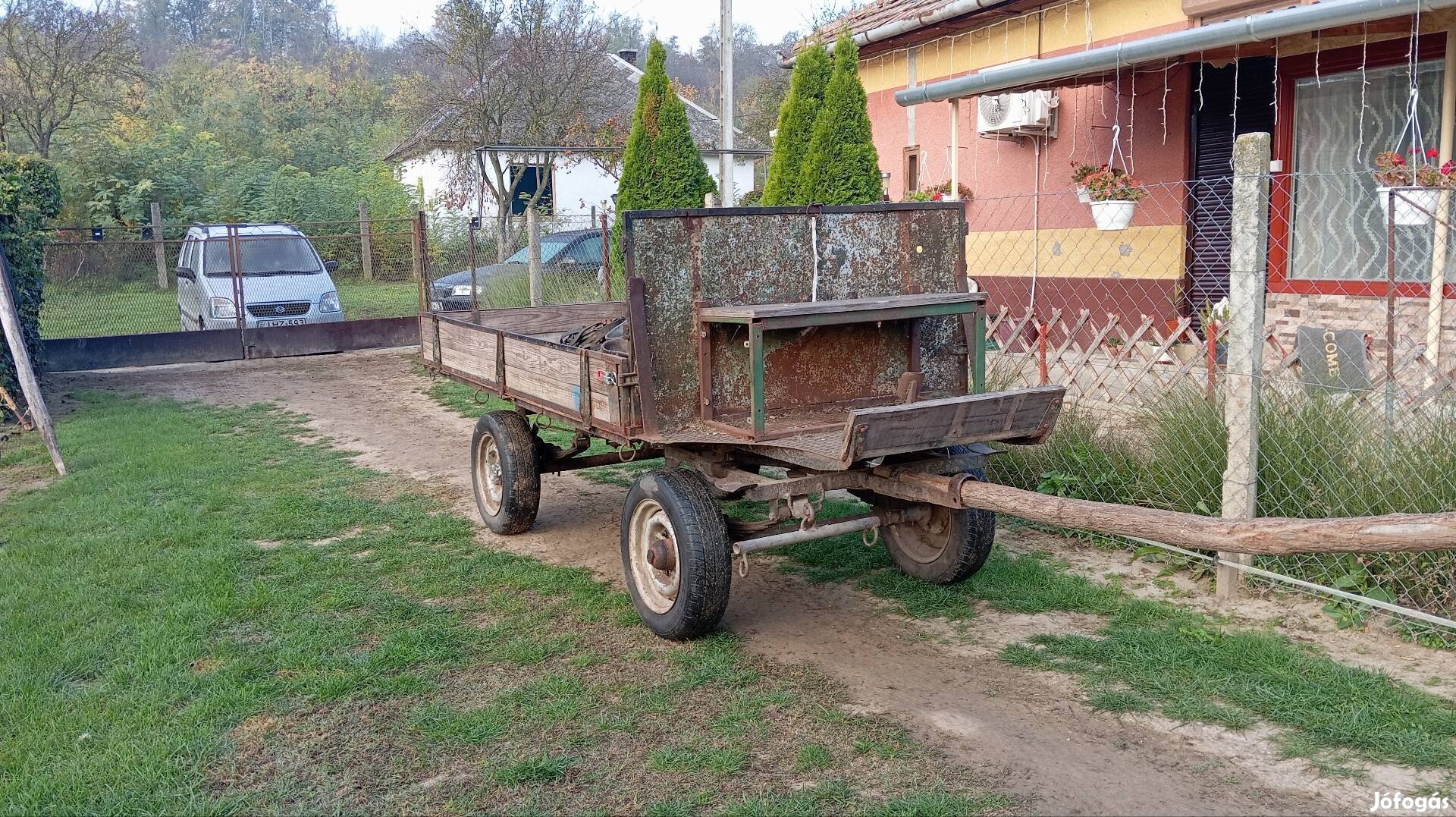 Eladó egy póni kocsi vagy kis lóvaknak 