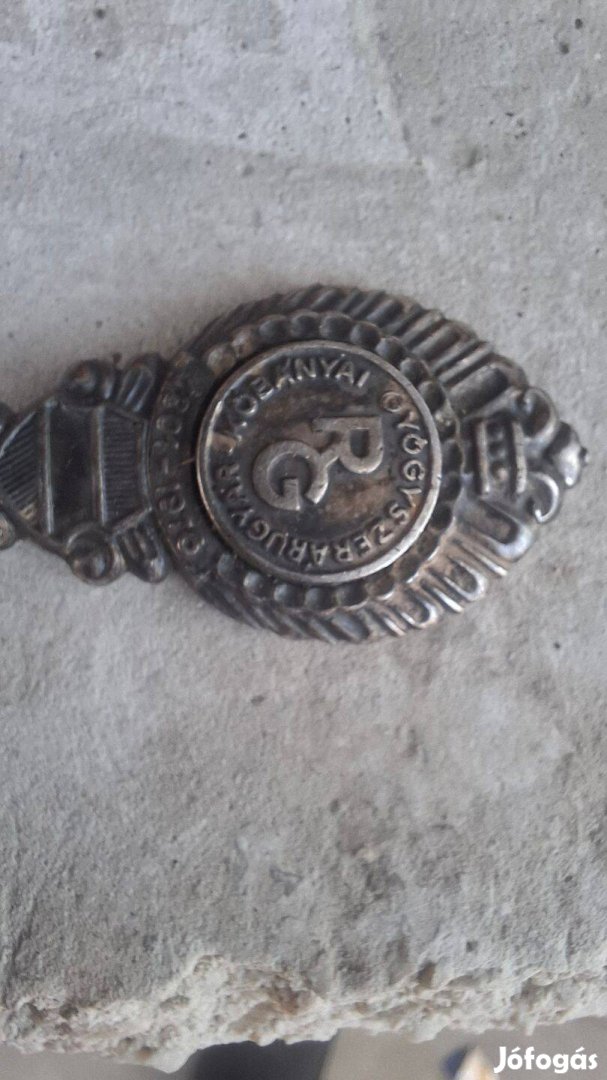 Eladó egy régi, díszes kivitelű emlék- vagy reklámkanál