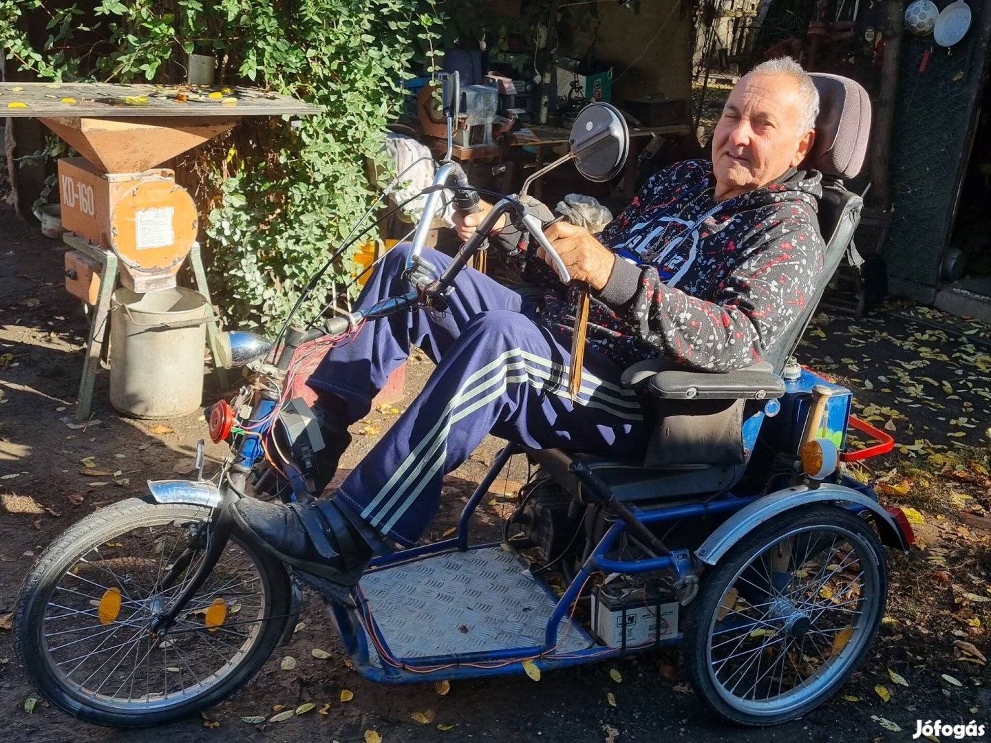 Eladó egy robbanó motoros rehab kocsi