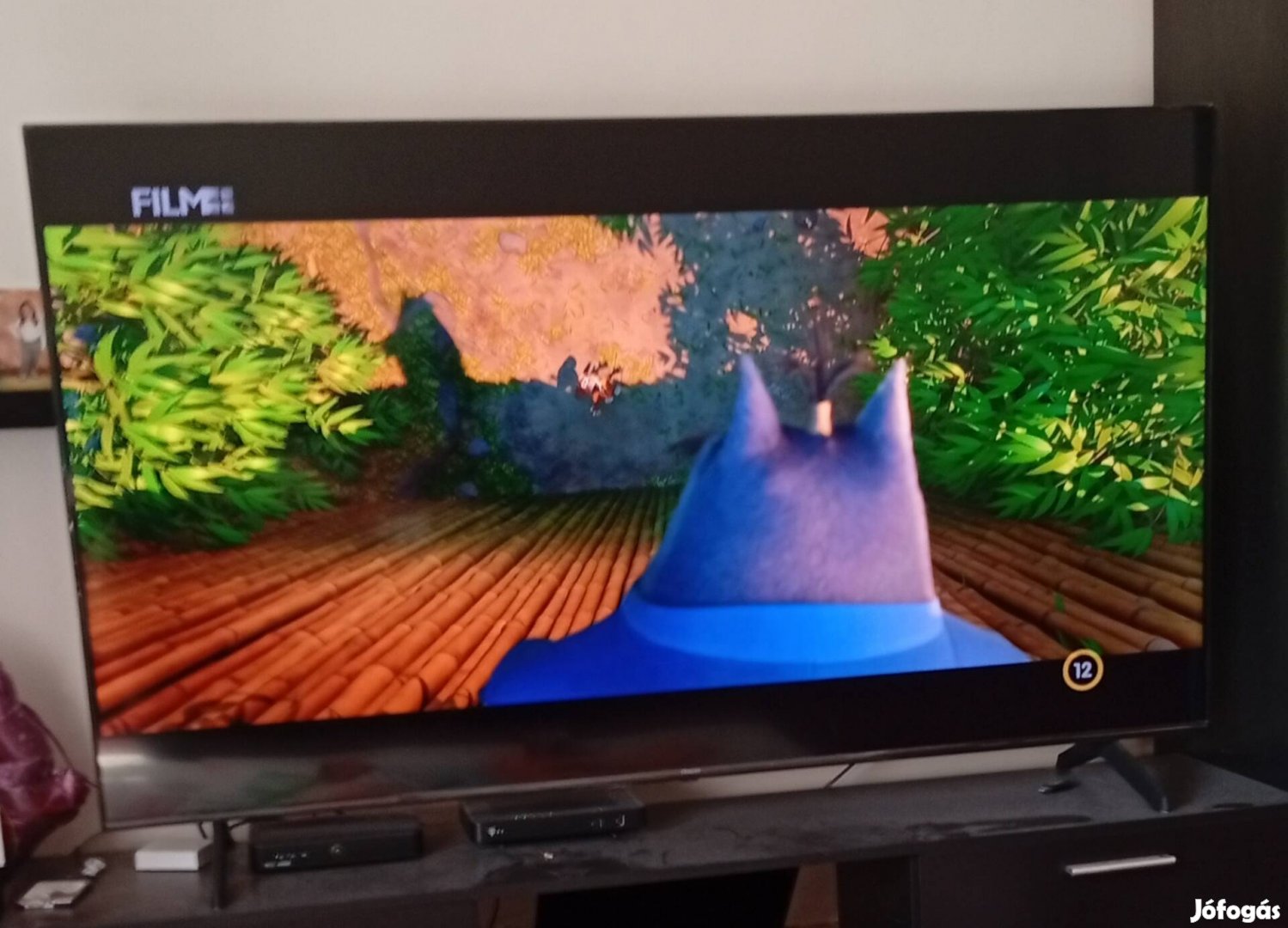 Eladó egy szép állapotban lévő Hisense 177cm okos tv