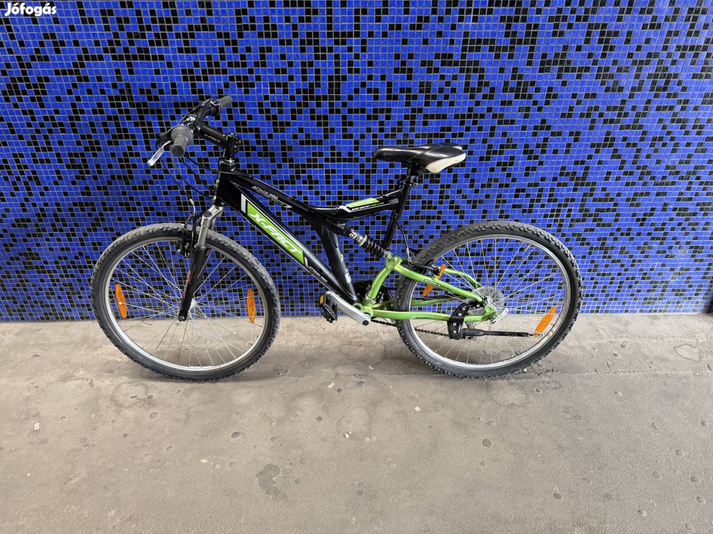 Eladó egy szép állapotú 26-os Összteleszkópos X-Fact Mtb