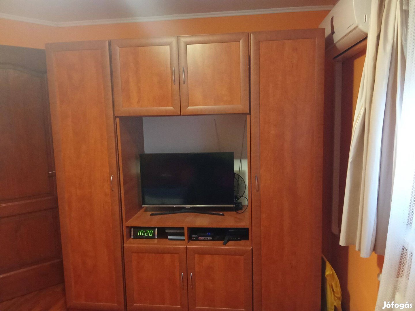 Eladó egy szobai bútor szett