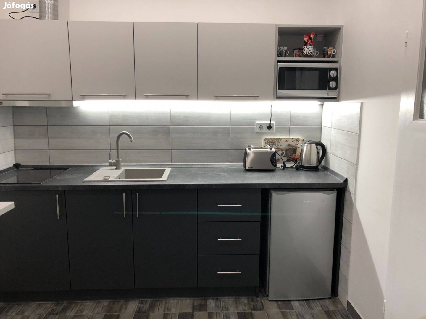 Eladó egy szobás apartman Szeged belvárosában!One-room