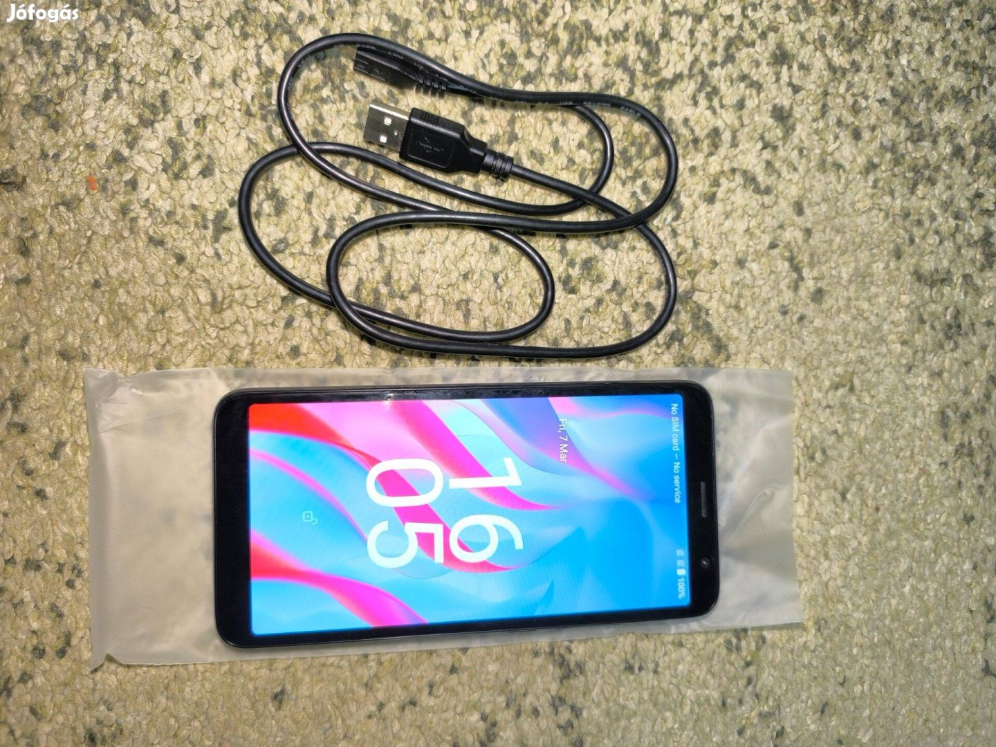 Eladó egy tcl 403 telefon