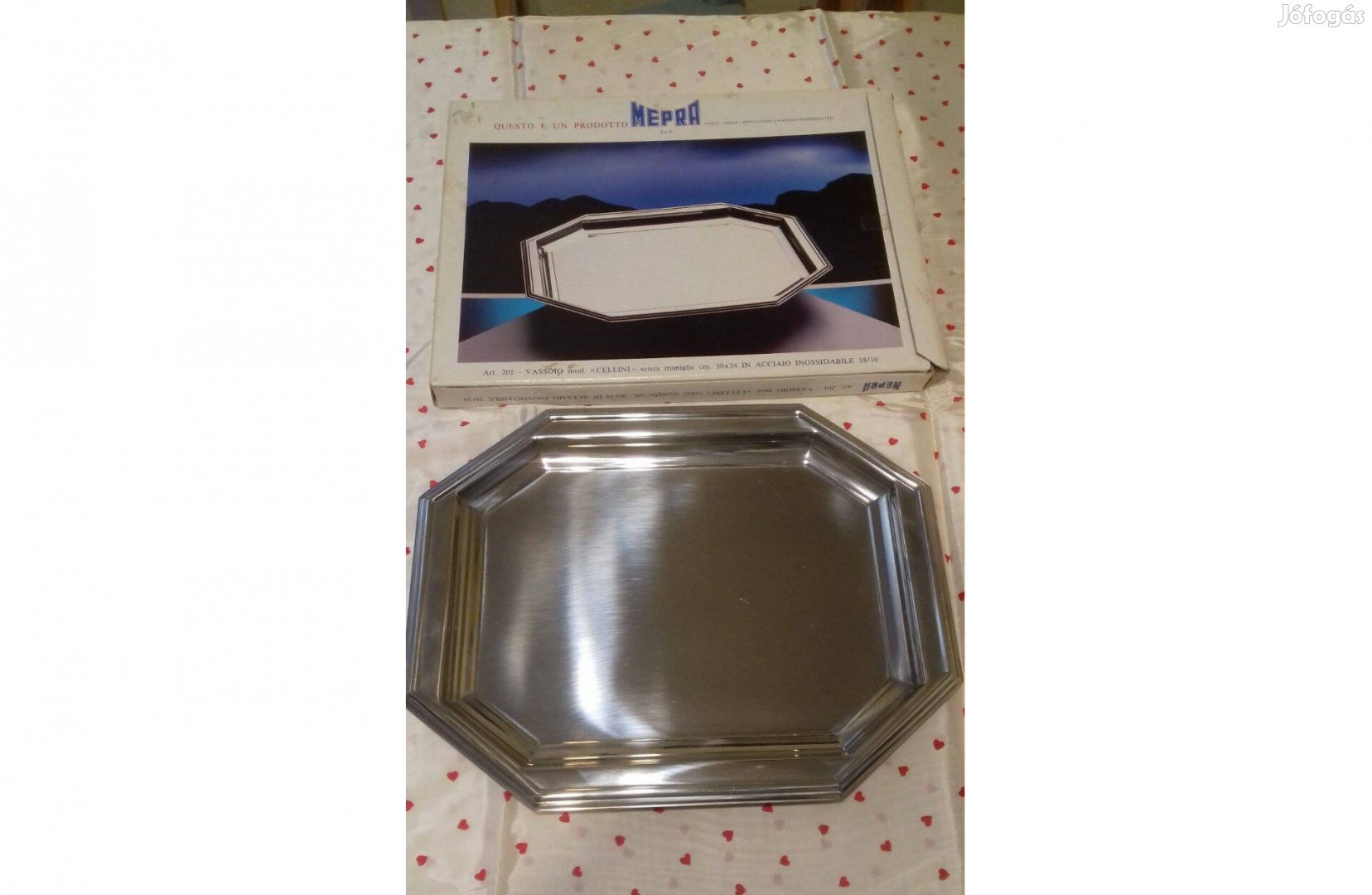 Eladó egy új, 8 szögletű Inox tálaló tálca