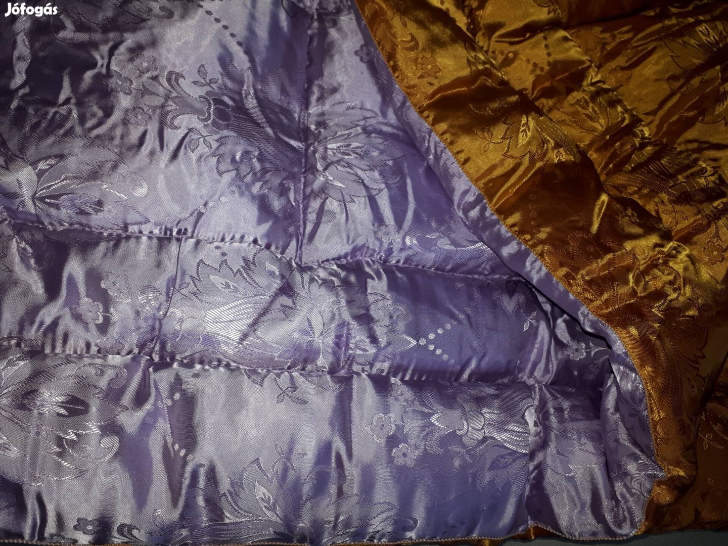 Eladó egy új selyembrokát paplan