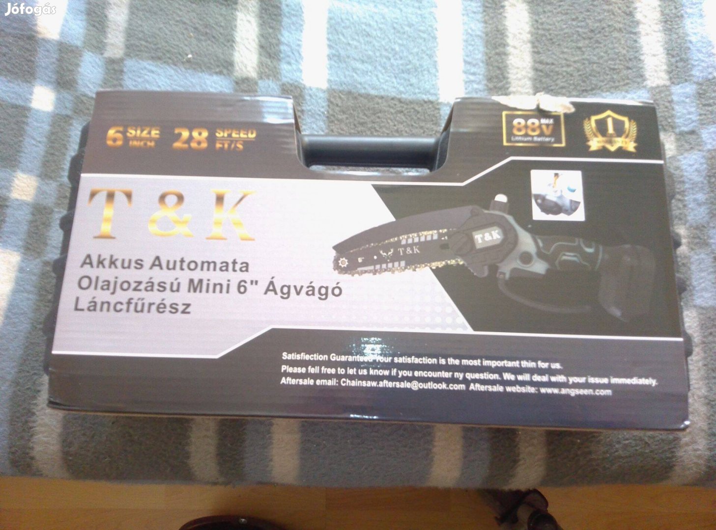 Eladó egy vadi Új. Akkus láncfüresz automata olajzással 2 db akkumulát