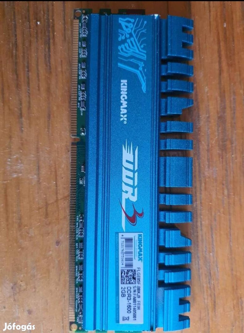 Eladó egyben 4 * 2GB DDR3 RAM modul