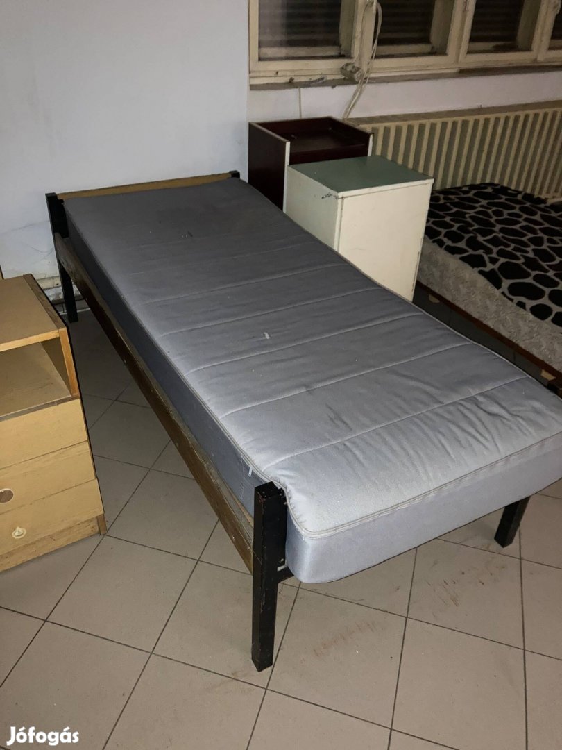 Eladó egyszemélyes ágyak