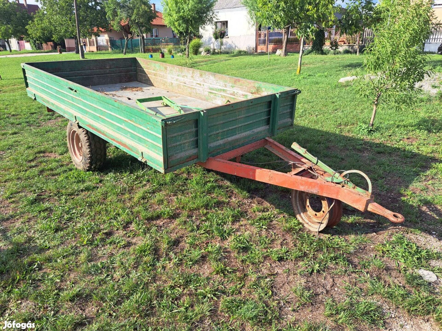 Eladó egytengelyes pótkocsi papírok nélkül