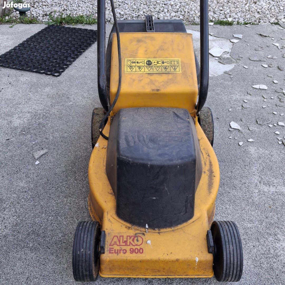 Eladó elektromos fűnyíró