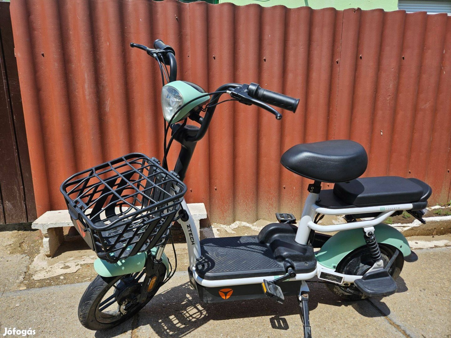 Eladó elektromos kerékpár / robogó N-Tech