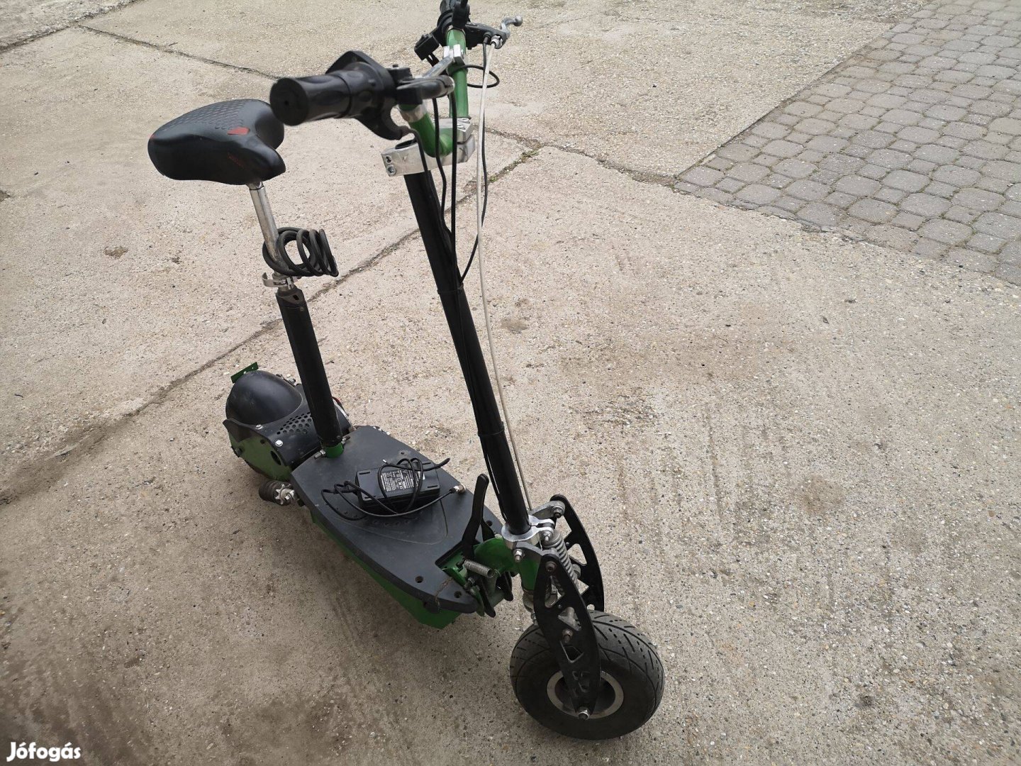 Eladó elektromos roller