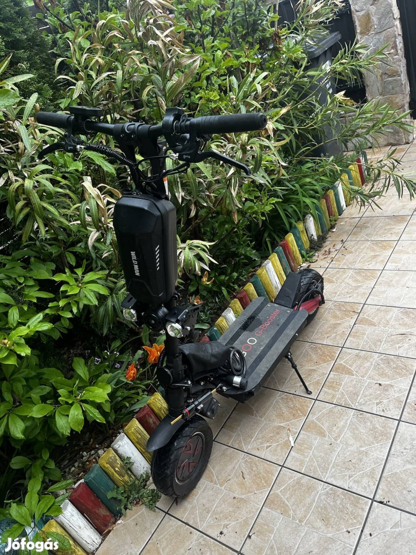 Eladó elektromos roller