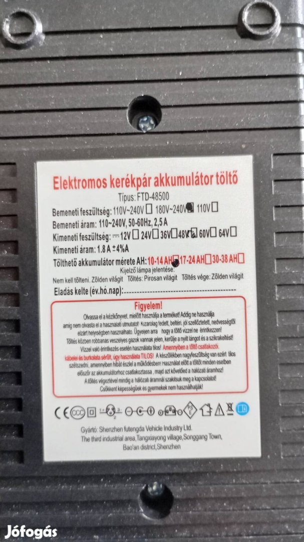 Eladó elektromos roller ill kerékpár töltő 