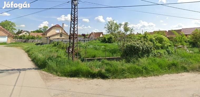 Eladó építési telek Jászapáti központjában