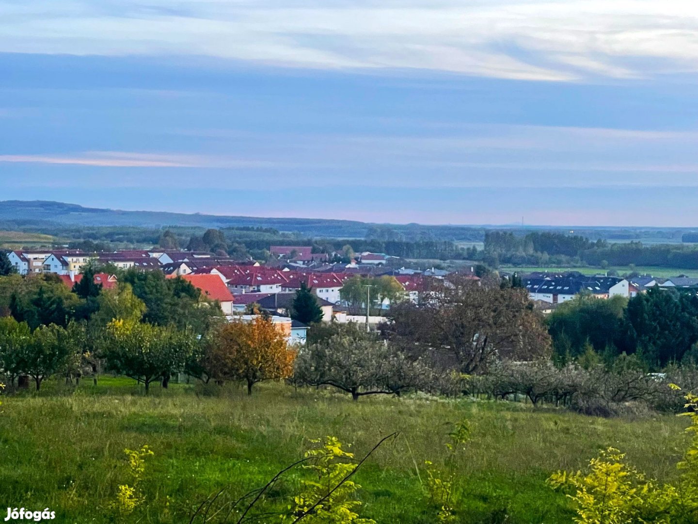 Eladó építési telek, Győrújbarát