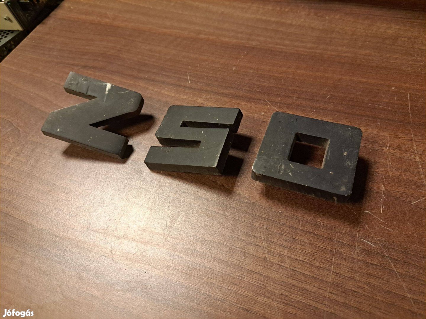 Eladó eredeti Ikarus 250 Z50 felirat típusjelzés logo
