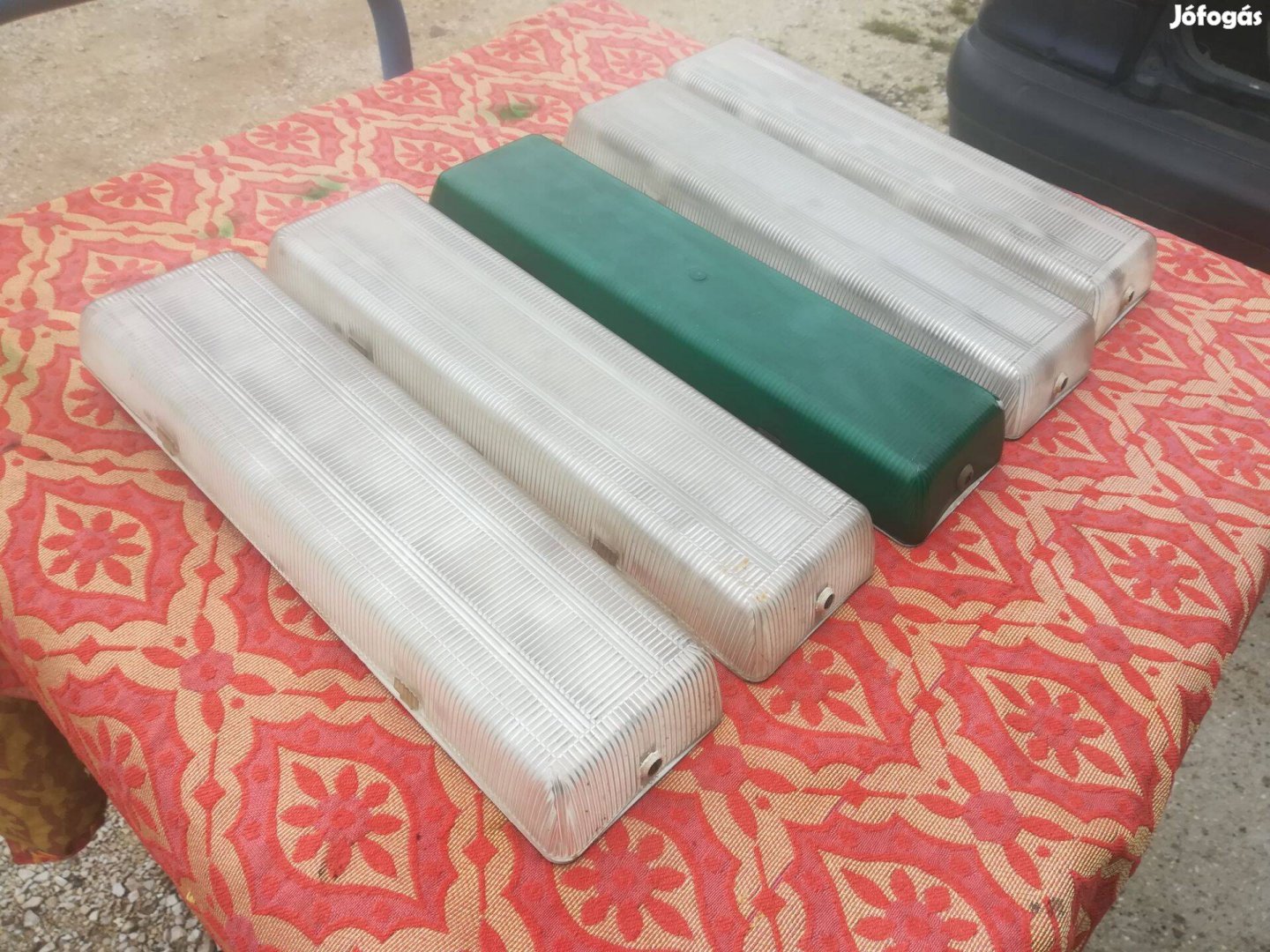 Eladó eredeti Ikarus utastér / belső világítás szofita izzós