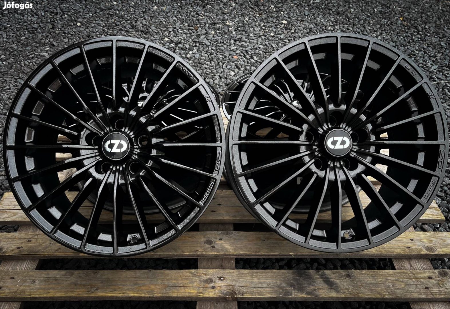 Eladó eredeti OZ 35 Black Edition R17 - 5x108 alufelni