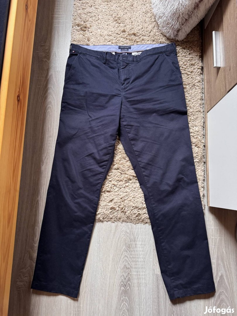 Eladó eredeti Tommy Hilfiger új chino nadrág 38/34 méretben 