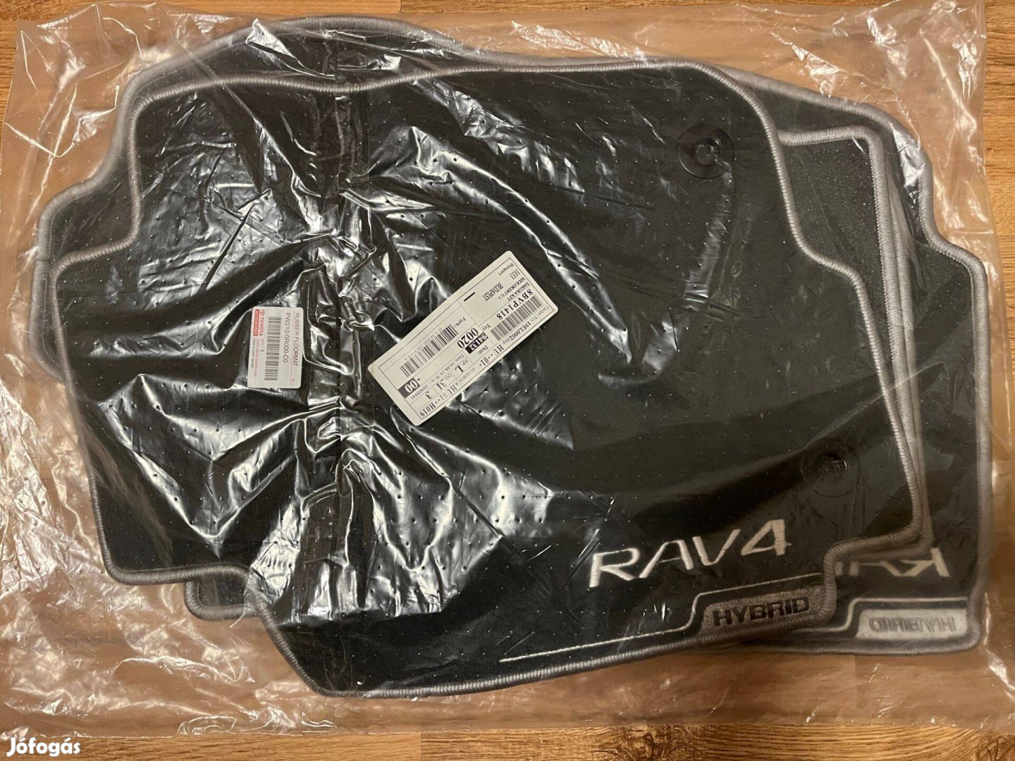 Eladó eredeti Toyota Rav 4 Hybrid 2015-2019 textil szőnyeg szett
