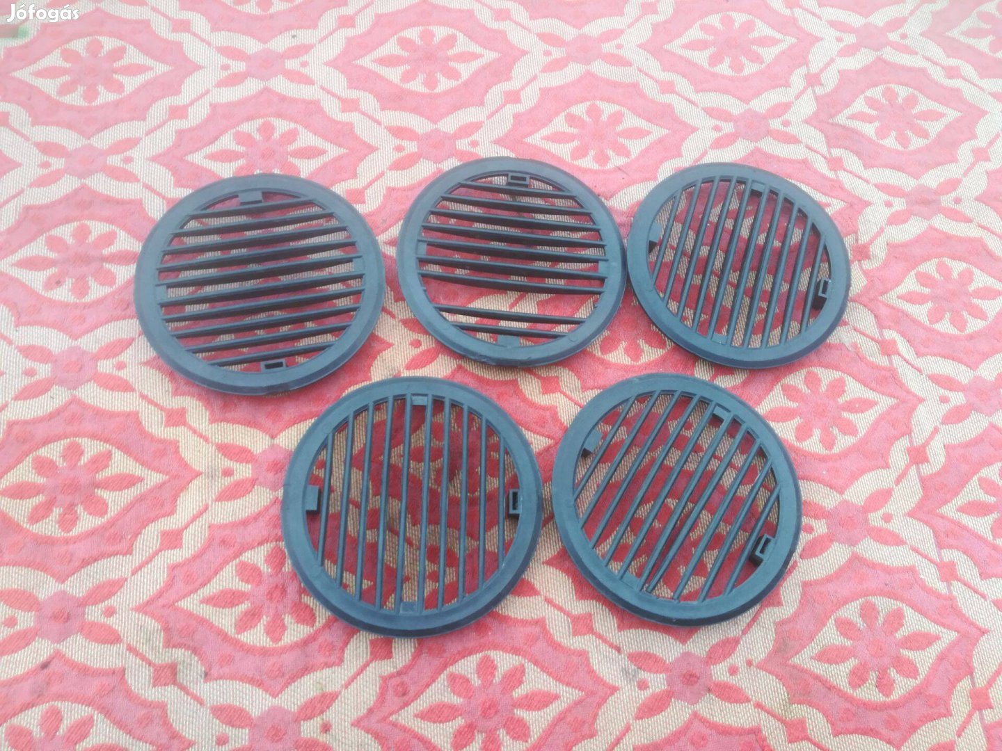 Eladó eredeti gyári Ikarus utastér szellőző rács / műanyag karika