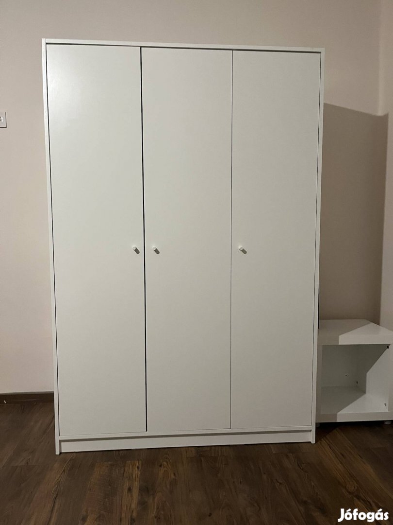 Eladó fehér IKEA Kleppstad szekrény