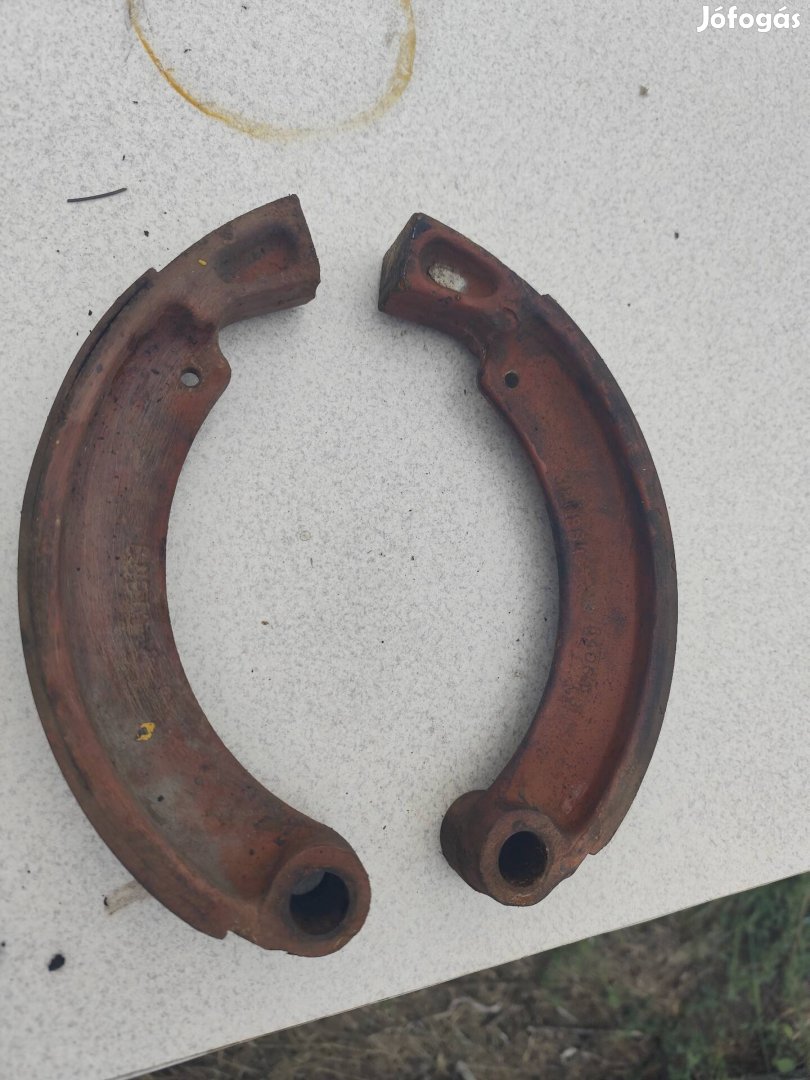 Eladó fék dob fék betét tz4k 