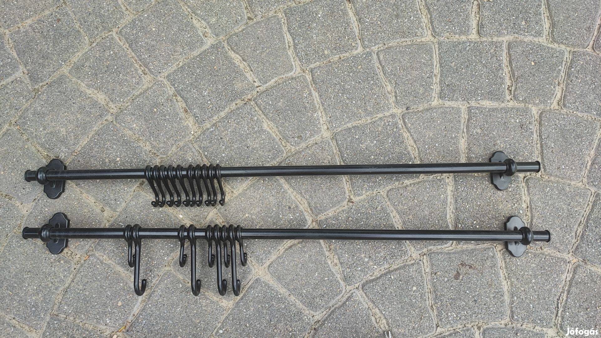 Eladó fekete fogasakasztó 2db Kedvező Áron Újszerű Állapot!