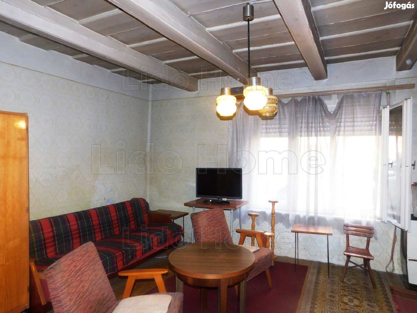 Eladó felújítandó/bontandó nádtetős családi ház Balatonfüred