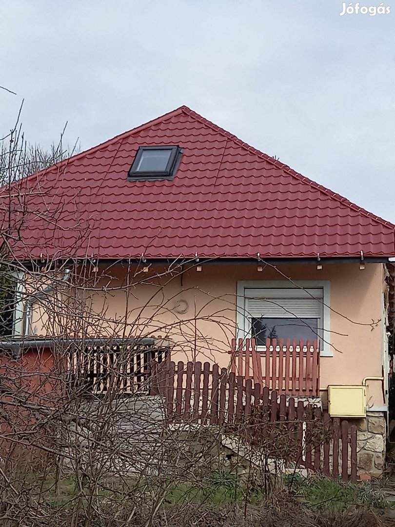 Eladó felújítandó családi ház Budakeszin